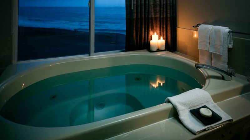 Beachfront Inn - Room with Private Spa Bath photo 1