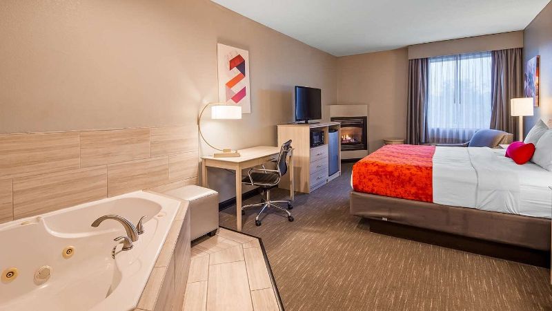 Best Western Plus New Cumberland Inn & Suites photo 1