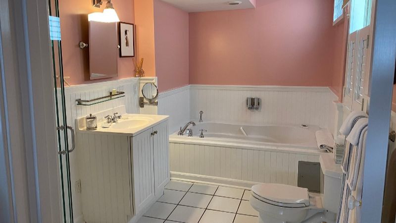 Howland House Inn photo 1
