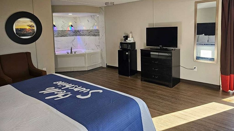 Days Inn by Wyndham Easley West of Greenville/Clemson Area