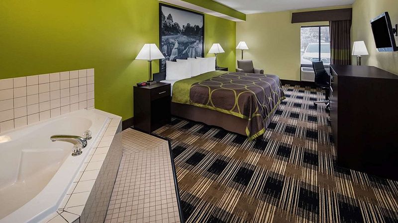 Super 8 by Wyndham Greer/Spartanburg Area