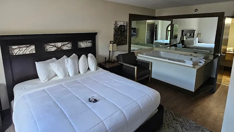 Black Bear Inn & Suites
