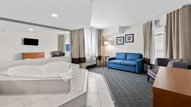 Comfort Inn & Suites
