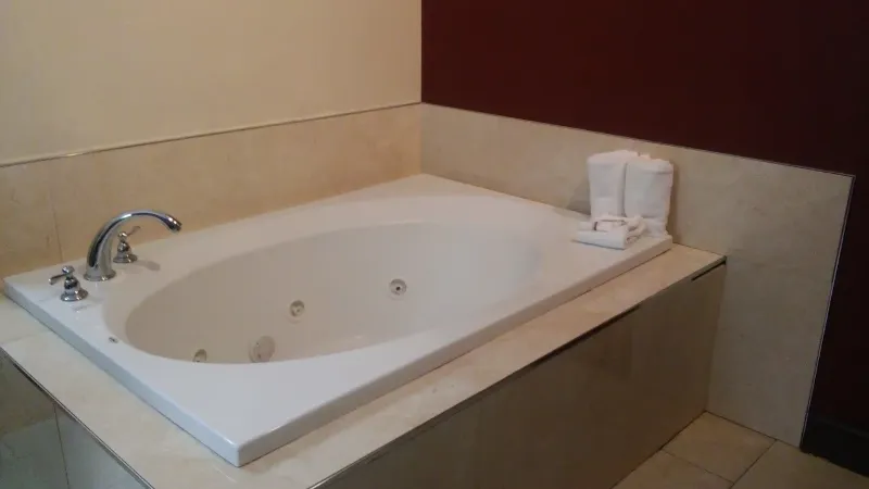 Red Roof PLUS+ & Suites Chattanooga – Downtown