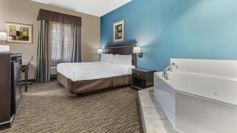 Best Western Mineola Inn