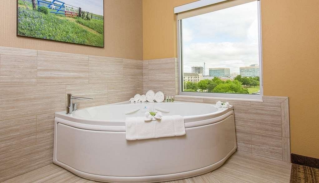 Cambria Hotel Plano Frisco photo 1