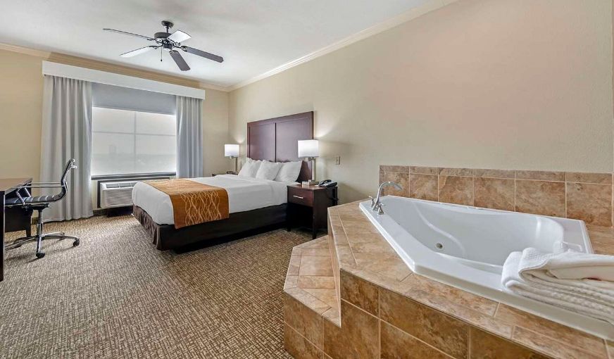 Comfort Inn & Suites Fort Worth – Fossil Creek photo 1