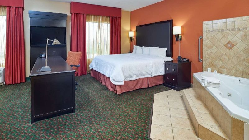 Hampton Inn & Suites Waco-South photo 1