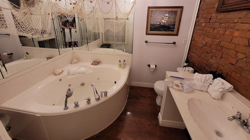 Hines Mansion photo 1