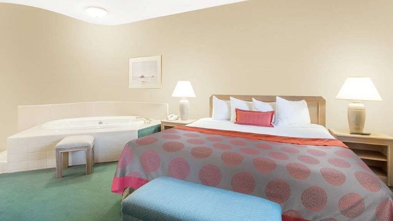 Ramada by Wyndham St George photo 1