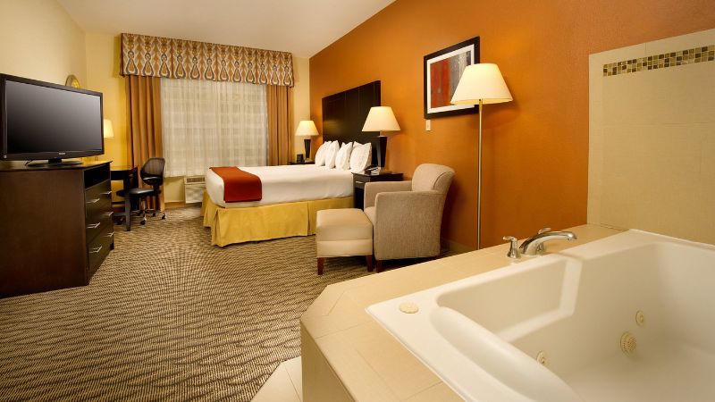 Holiday Inn Express & Suites Manassas by IHG photo 1