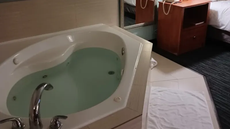 Holiday Inn Express & Suites Richmond-Brandermill-Hull St., an IHG Hotel photo 1