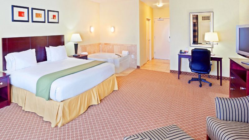 Holiday Inn Express & Suites Chehalis-Centralia, an IHG Hotel
