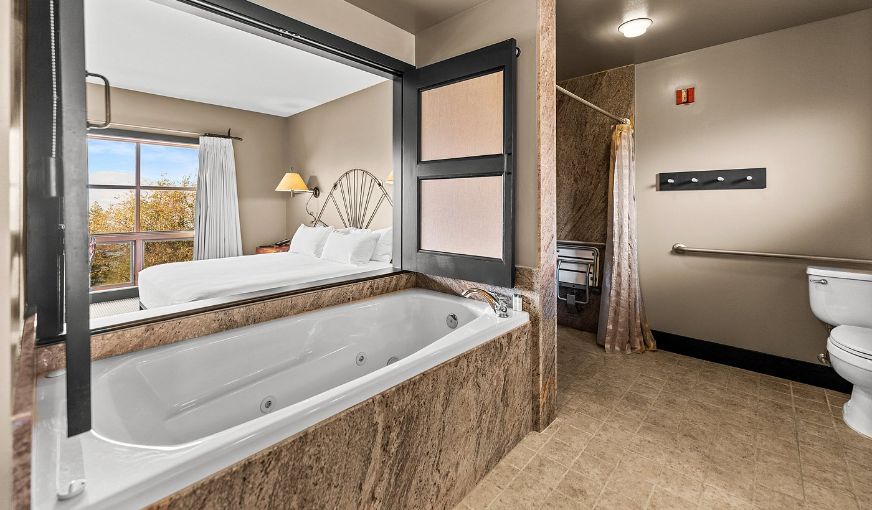 Sun Mountain Lodge photo 1