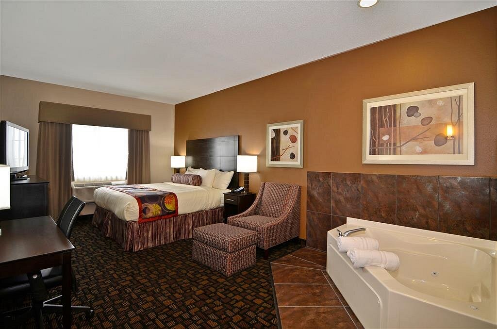 Best Western Plover-Stevens Point Hotel & Conference Ctr photo 1