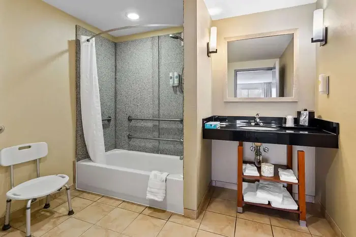 Comfort Suites Salem – Roanoke I-81