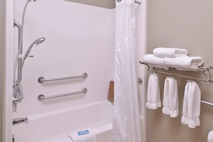 Holiday Inn Express & Suites Topeka West I-70 Wanamaker By IHG