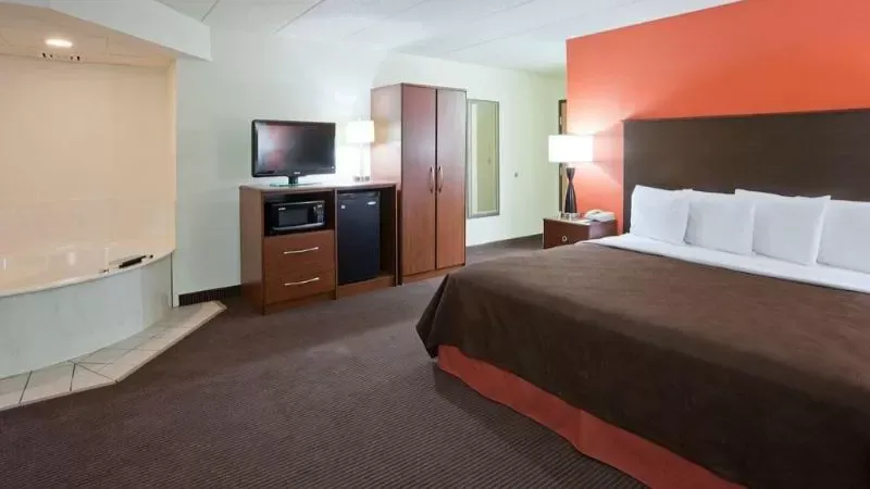 AmericInn by Wyndham Coon Rapids