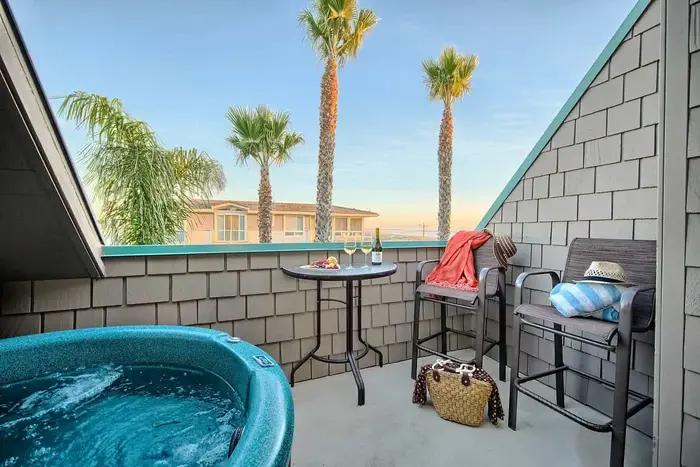 SeaVenture Beach Hotel & Restaurant