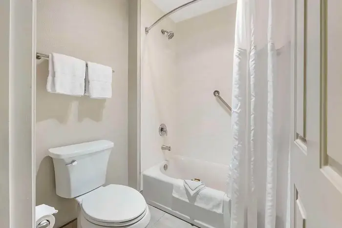 Best Western Plus Grand Manor Inn