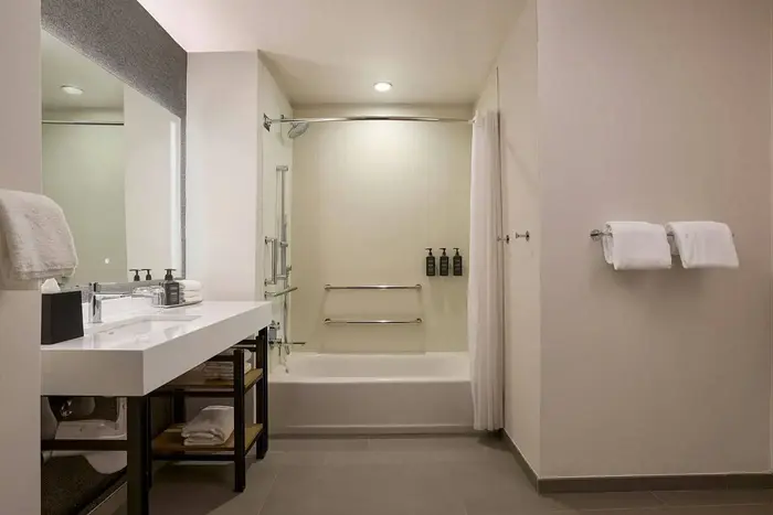 Sheraton Grand Sacramento Hotel