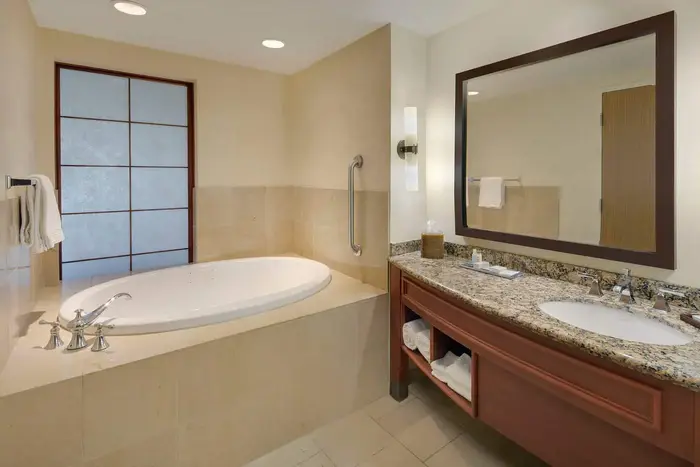 Renaissance Phoenix Glendale Hotel