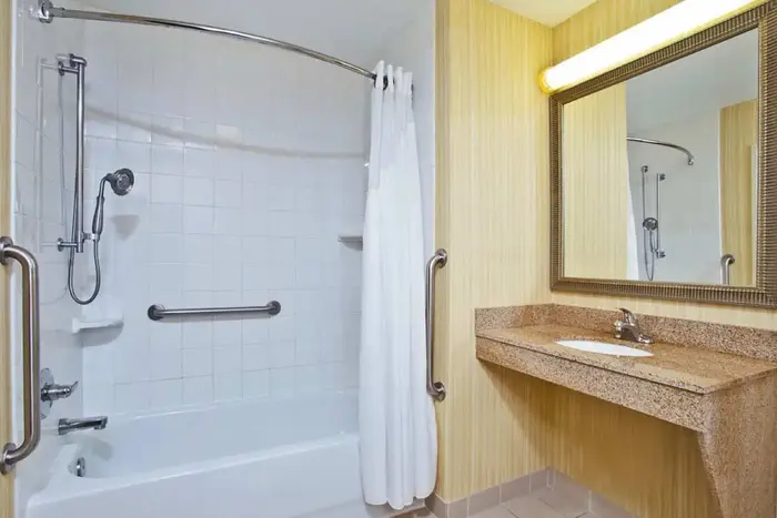 Holiday Inn Express & Suites Howell by IHG
