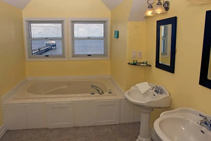 Inn at Corolla Light