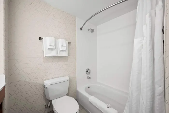 Holiday Inn Express & Suites Lincoln-roseville
