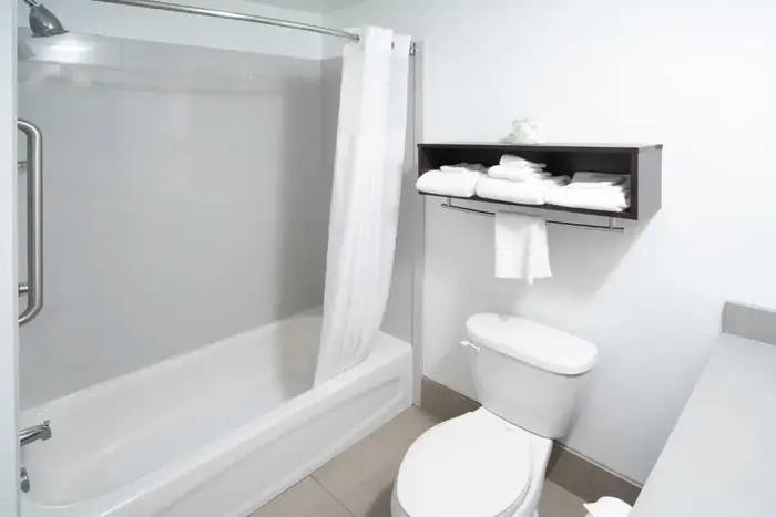 Country Inn & Suites by Radisson, Rocky