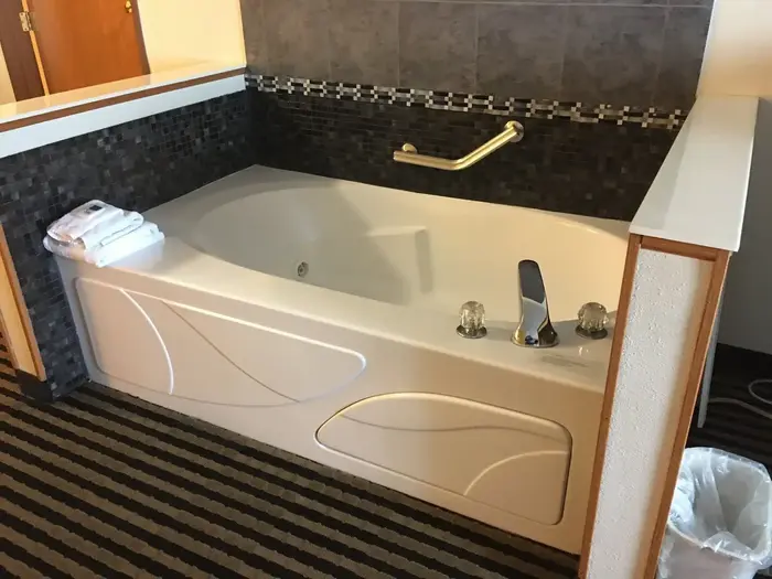 AmericInn by Wyndham Pella