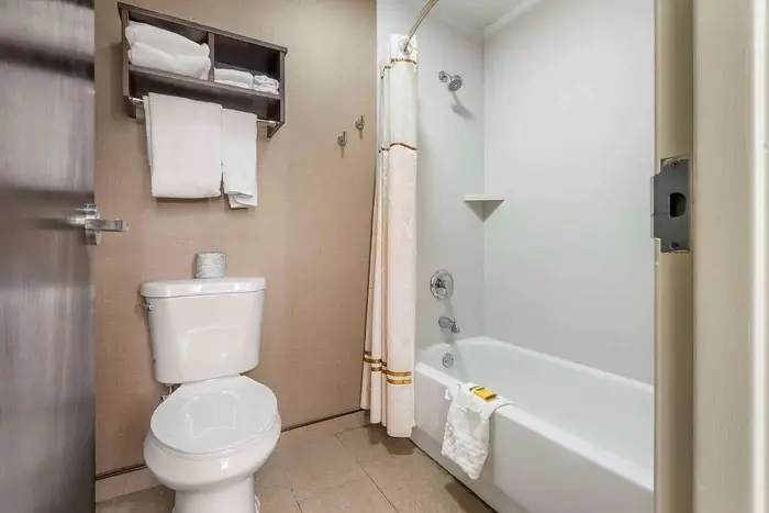 Best Western Plus Ramkota Hotel