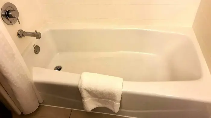 Holiday Inn Express & Suites Arlington
