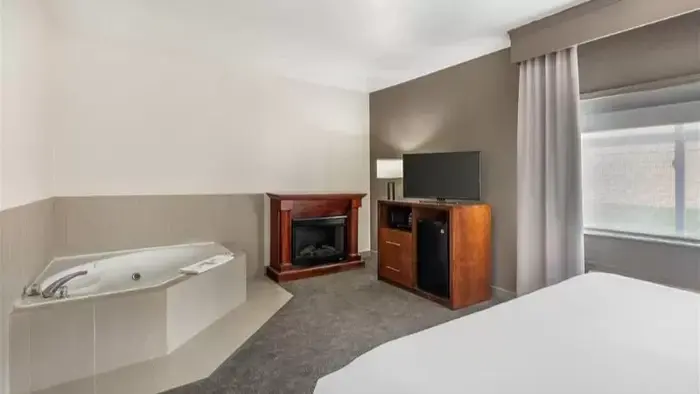 Comfort Suites
