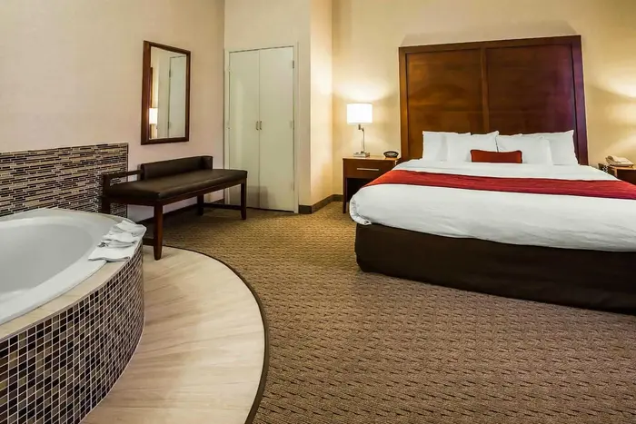 Comfort Suites Stafford Near Sugarland