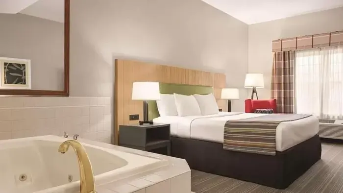 Country Inn & Suites by Radisson, Schaumburg, IL