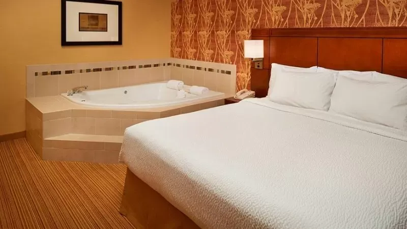 Courtyard by Marriott Detroit Utica