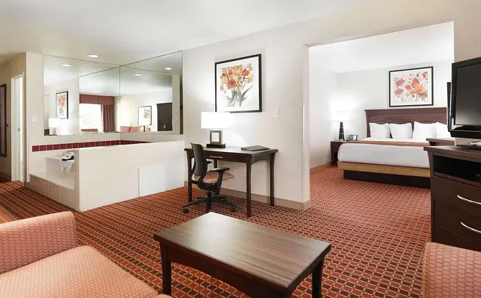 Crystal Inn Hotel and Suites