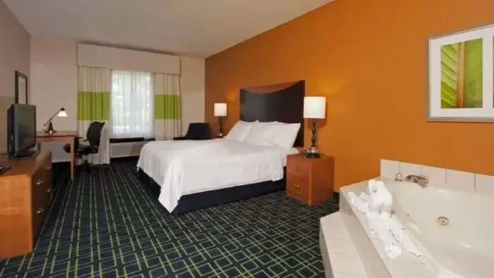 Fairfield by Marriott Inn & Suites Chicago Naperville