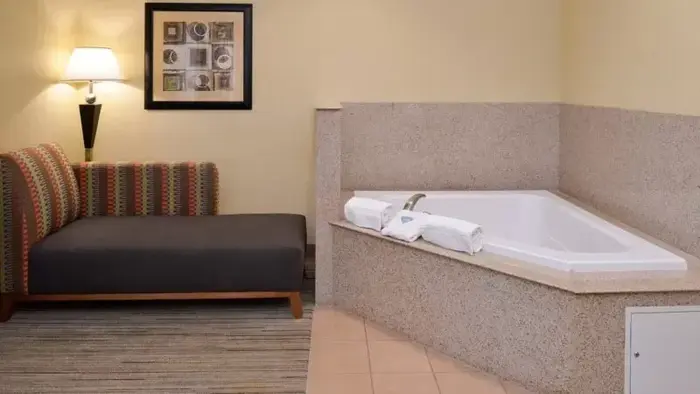 Holiday Inn Express & Suites Nampa - Idaho Center By IHG