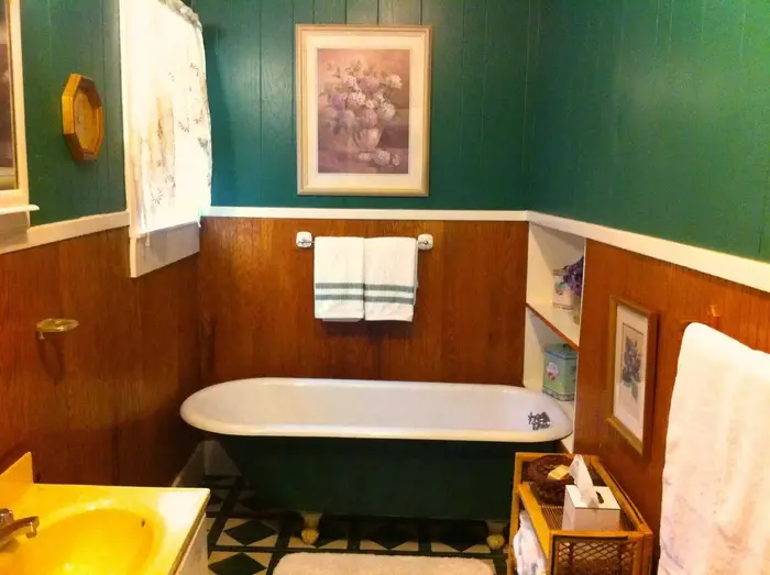 Brooks House Suites