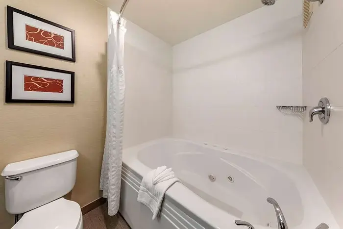 Comfort Suites Near Six Flags Magic Mountain
