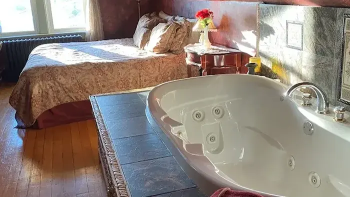 Brumder Mansion Bed and Breakfast