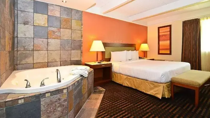 Lexington Inn & Suites NW Chicago Elgin