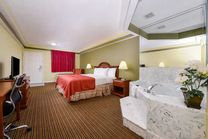 Americas Best Value Inn & Suites Waller