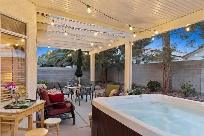 ONE-STORY FAMILY OASIS AND SPA - SMALL