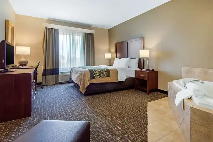 Comfort Inn & Suites Norman Near