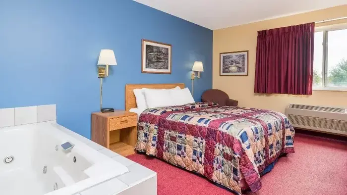 Days Inn by Wyndham Eagle River