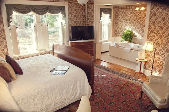 Carriage Inn Bed and Breakfast