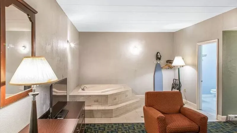 Econo Lodge Cranston